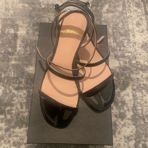 J Crew 5.5 Black patent 3 strap sandal